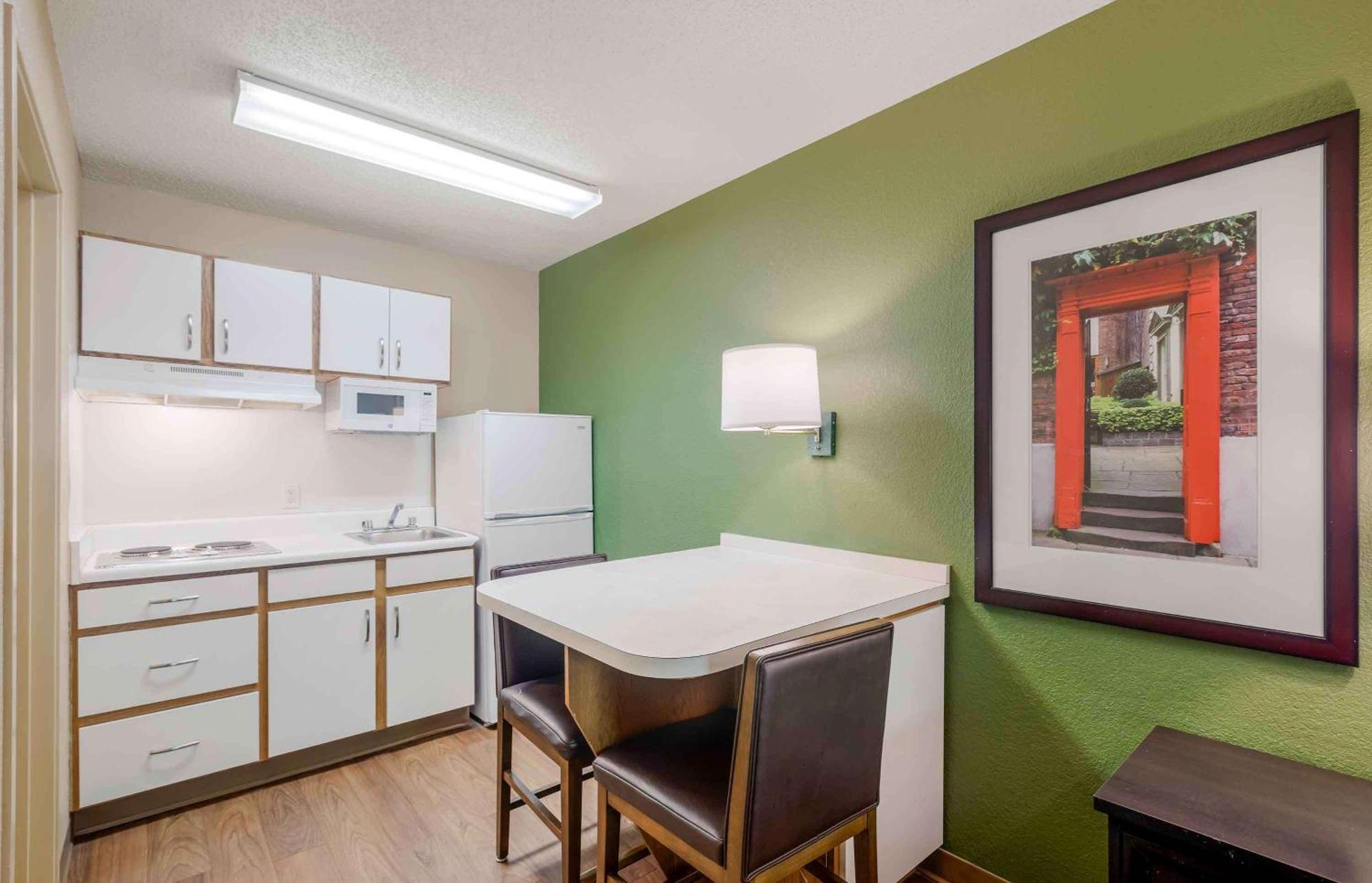 Extended Stay America Select Suites - Atlanta - Perimeter - Hammond Drive Екстер'єр фото